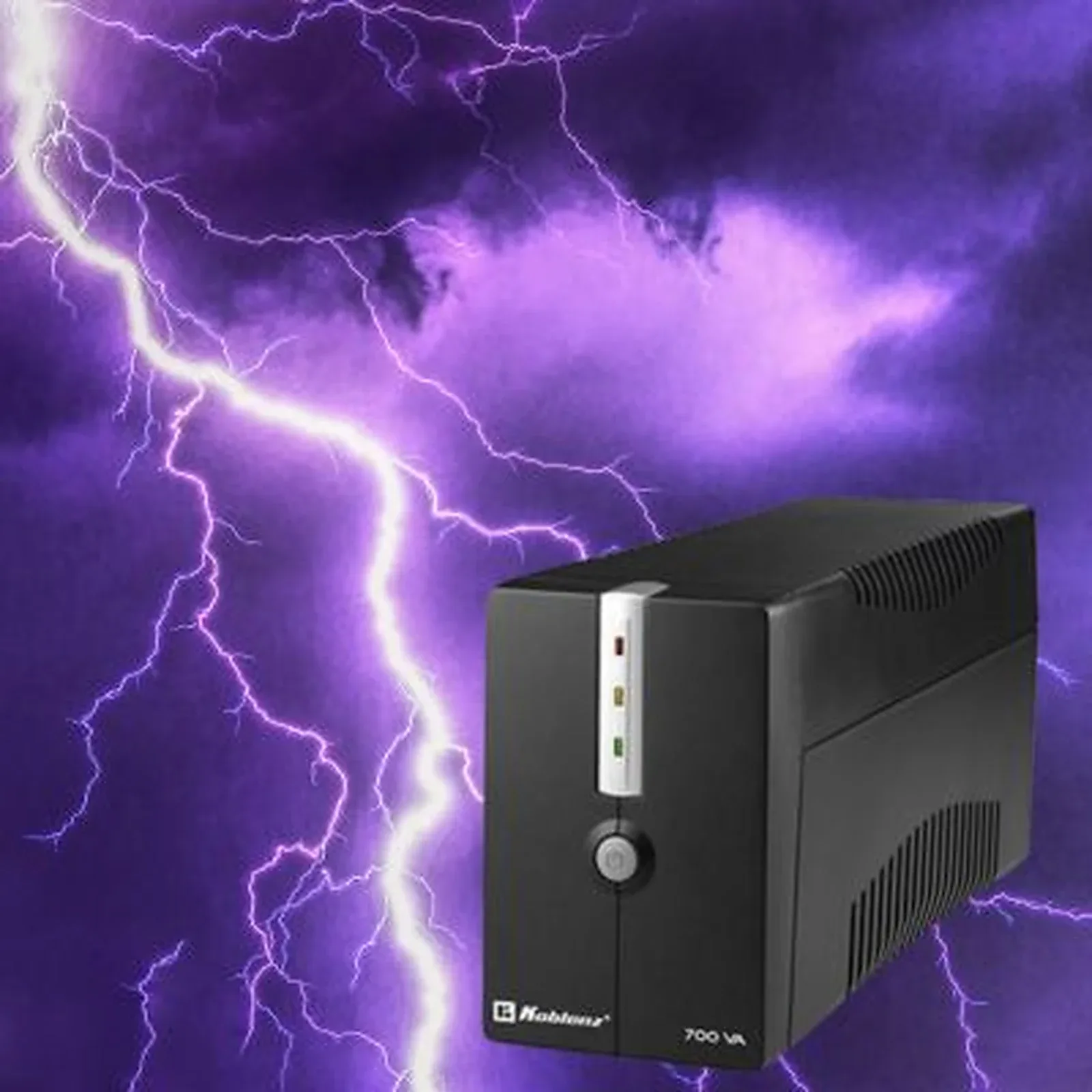 Regulador y NoBreak, la importancia de usarlos en tus equipos electrónicos.